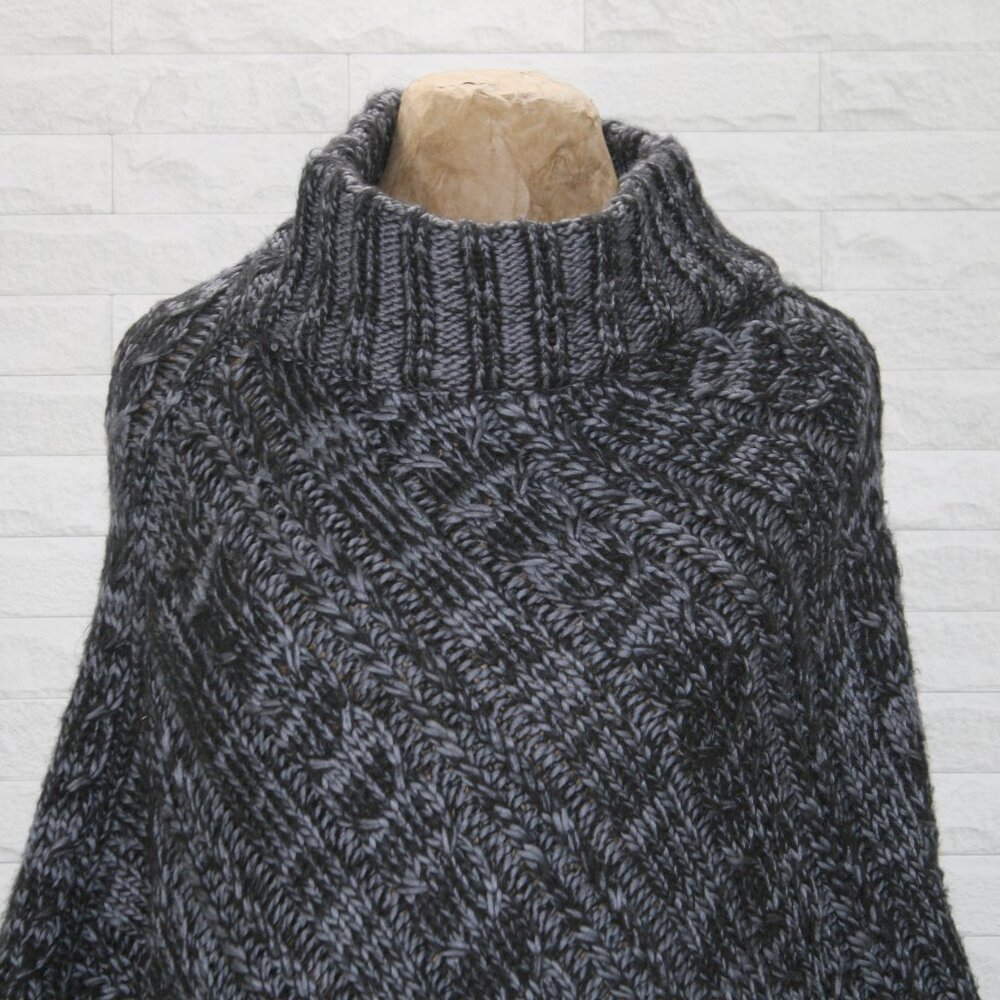 Poncho Knit Fringe Diagonal Cable Knit Stripe Warm Fringe Black Gray One Size - Picture 2 of 14